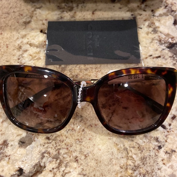 NWT COACH HC8246 WOMEN’S SUNGLASSES - Picture 5 of 12
